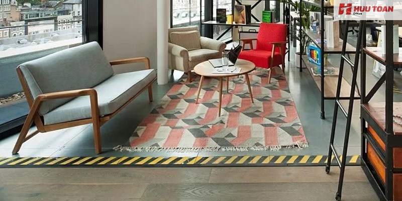 9 vật liệu lát sàn trong văn phòng phổ biến hiện nay Sàn nhựa giả gỗ - vật liệu lát sàn trong văn phòng
