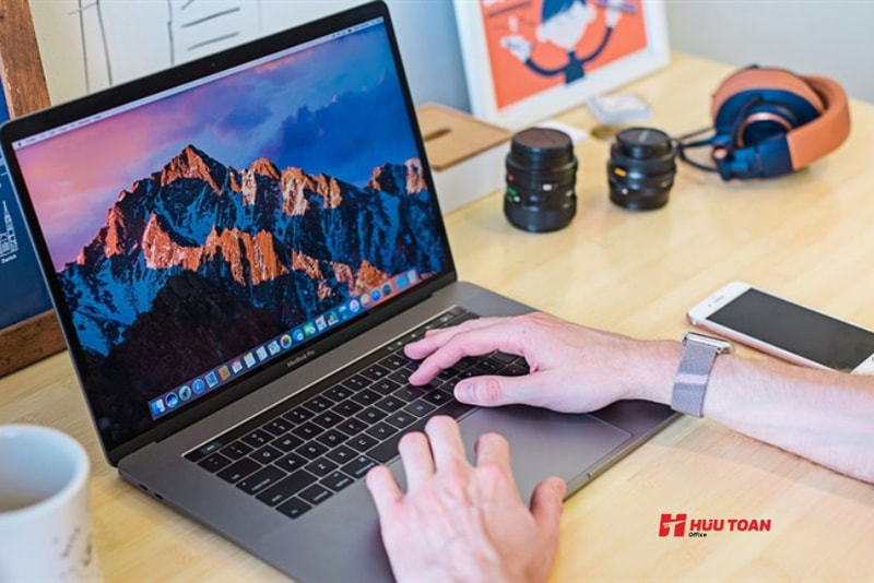 lam van phong co nen dung macbook khong