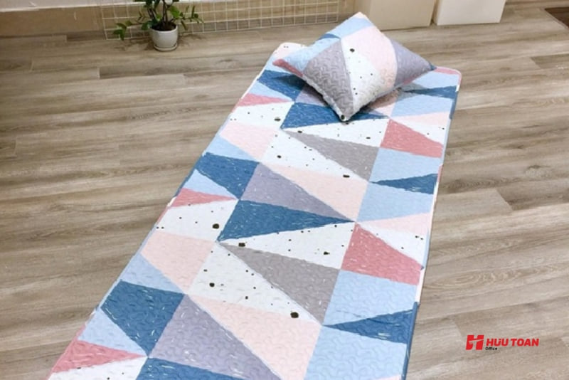 Miếng lót ngủ văn phòng