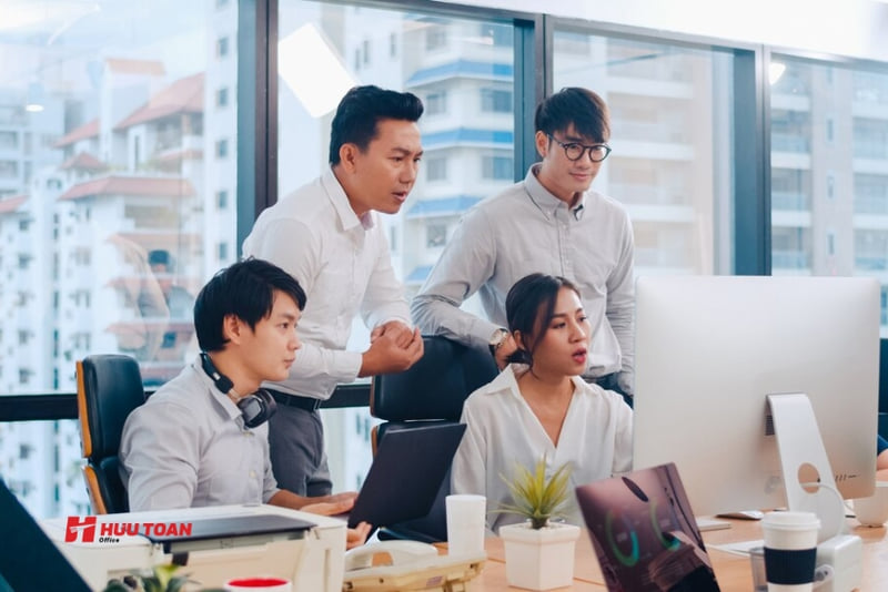 Môi trường làm việc chuyên nghiệp khi thuê chỗ ngồi làm việc cá nhân