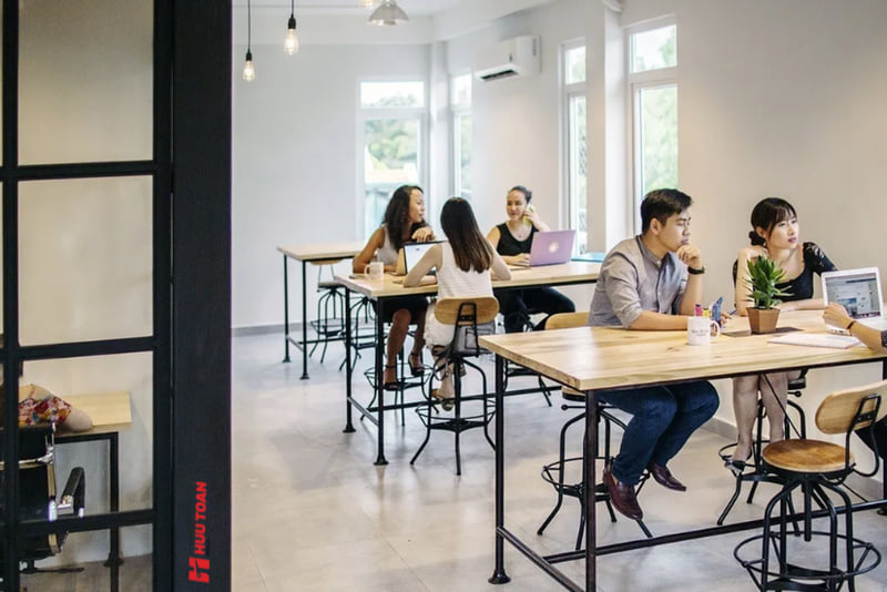 Kinh nghiệm tìm địa điểm cho thuê chỗ ngồi làm việc uy tín, giá tốt The Hive Saigon