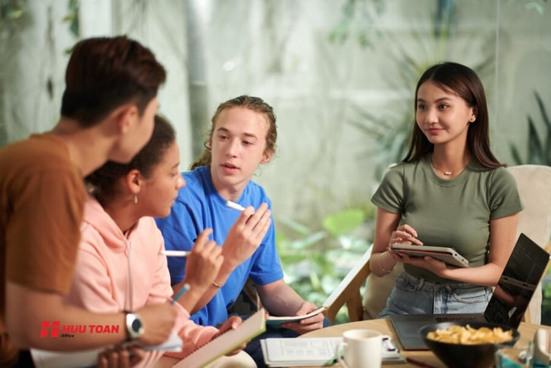 Thực hiện các buổi chia sẻ kiến thức